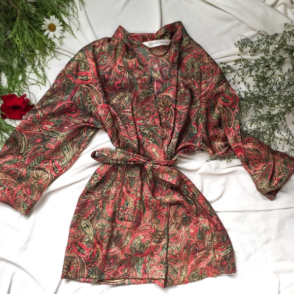 Victoria's Secret Other - VICTORIA SECRET Kimono